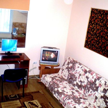 1 Ком Квартира 1 Этаж 3 Дивана, Wi-Fi, Центр Города, Садовая-Чкалова "Сильпо" И "Атб" Отдельный Дом 2 Этажа Nikolayev Bagian luar foto